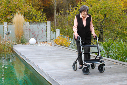Photos rollator pool oma
