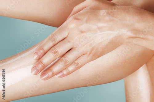 Beautiful wet feet, women legs and hand