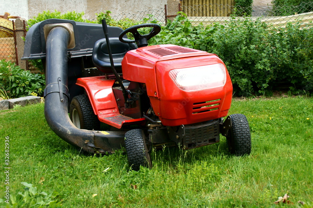 Obraz premium Aufsitzmäher