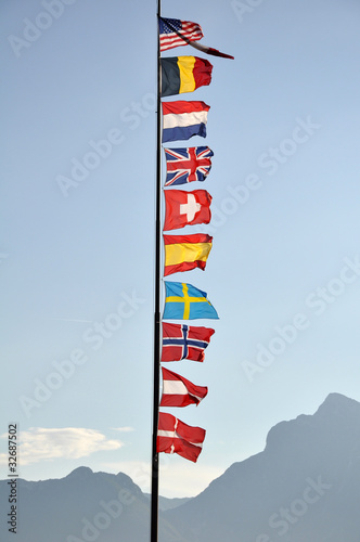 Wallpaper Mural Flaggen, Fahnenmast, Länderflaggen Torontodigital.ca