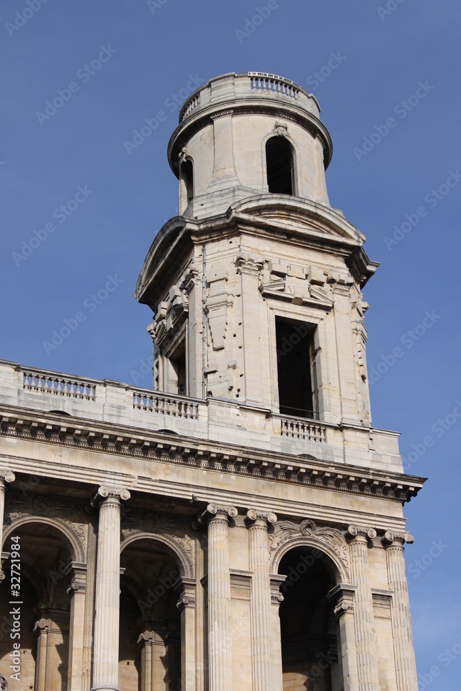 Clocher de l'église Saint-Sulpice à Paris