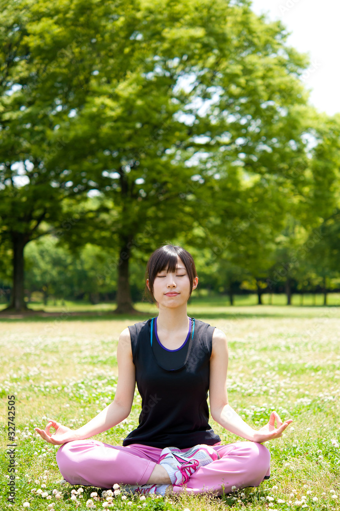 beautiful asian woman exercising in the park beautiful asian woman exercising in the park