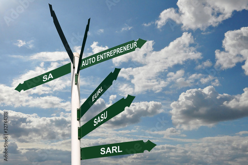Panneaux de direction, quel choix pour la création d'entreprise individuelle en France, auto entrepreneur SA, EURL, SASU,  SARL photo