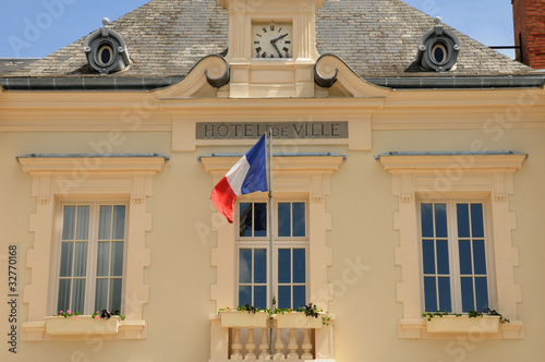 mairie de Méréville dans l'Essonne photo