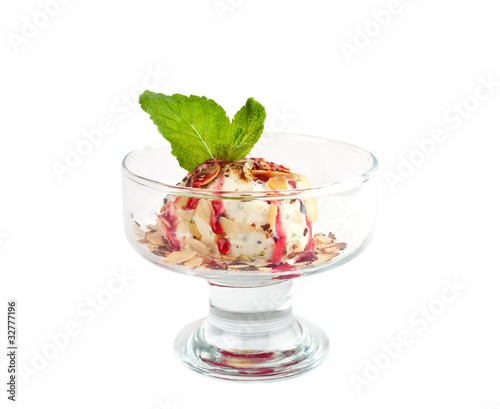 Ice cream with almond flakes