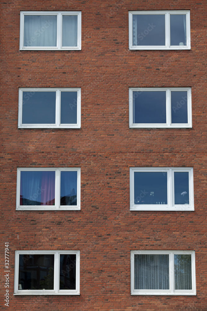 Fototapeta premium Fassade eines Wohngebäudes in Kiel, Deutschland