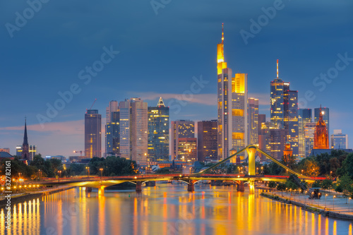 Frankfurt am Main at night © sborisov