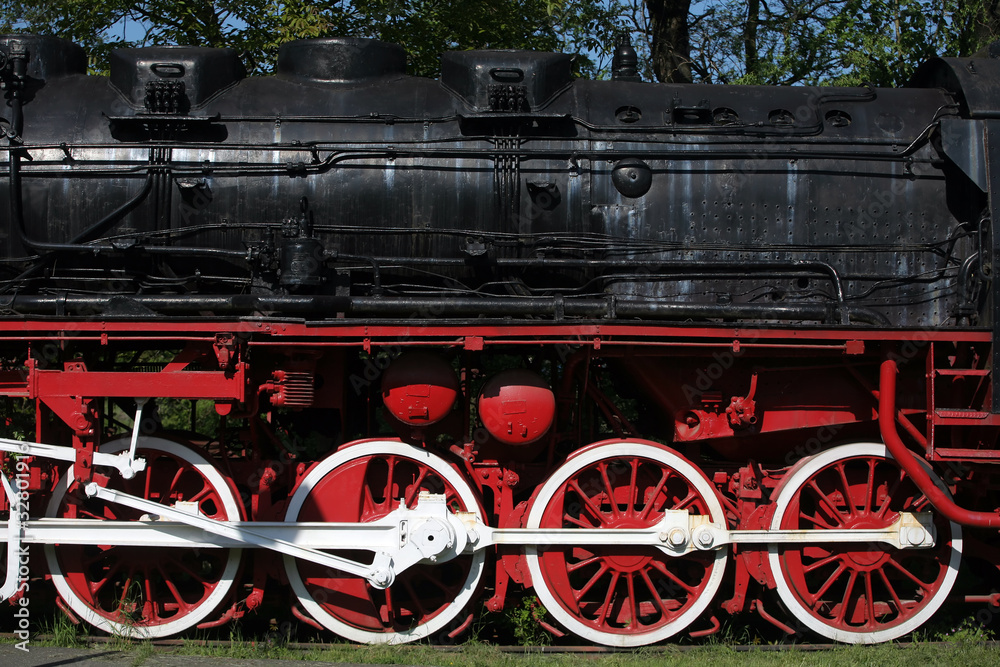 Steam locomotive wheels