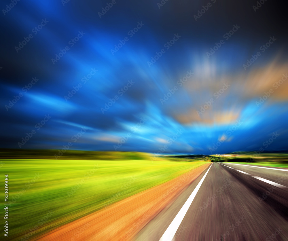 Naklejka premium Blurred Road with blurred sky