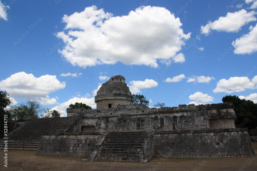 El Caracol,temple in Chichen Itza, Mexico