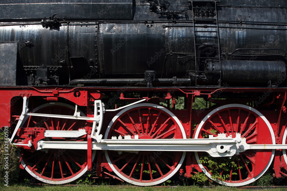 Steam locomotive wheels