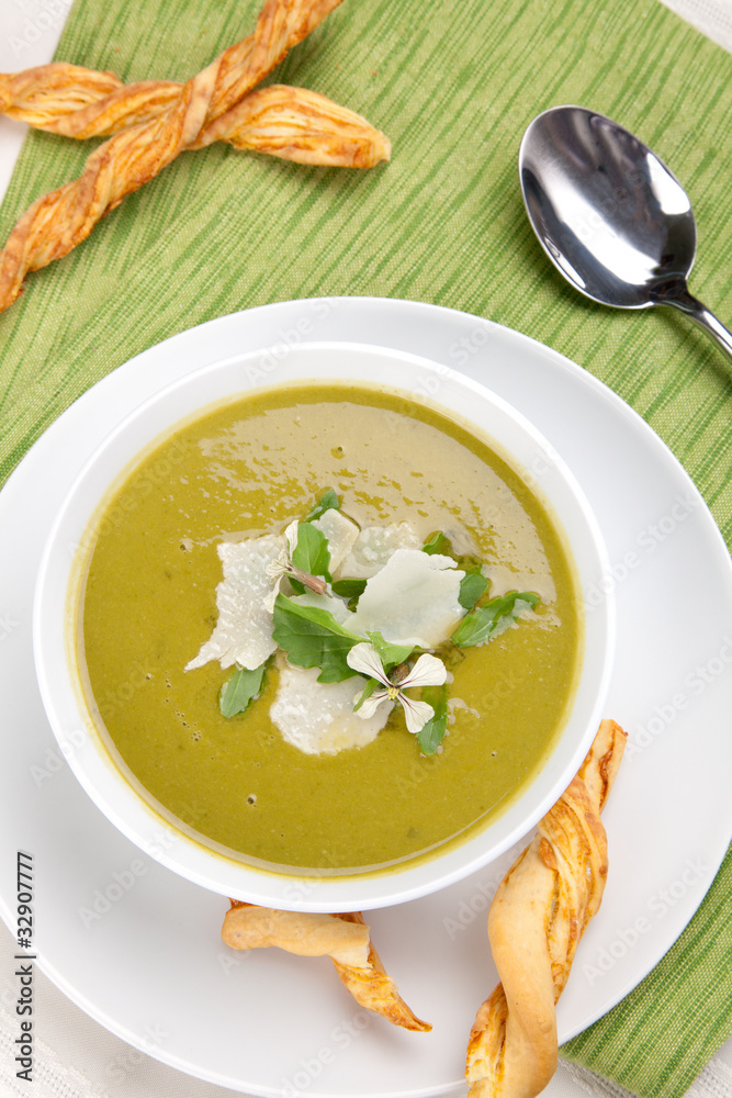 Pea And Rocket Soup