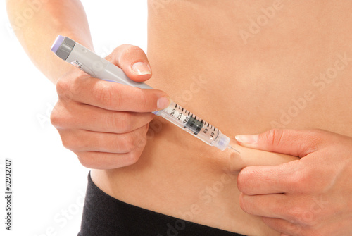 Dependent diabetes injecting insulin by single use syringe pen
