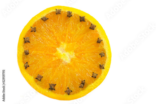 Orange mit Gewürznelken