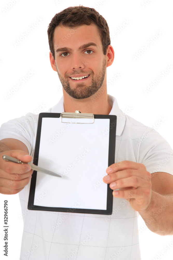 Mann bittet um eine Unterschrift Mann bittet um eine Unterschrift