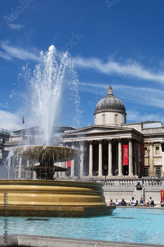 Londra, trafalgar square e la national gallery