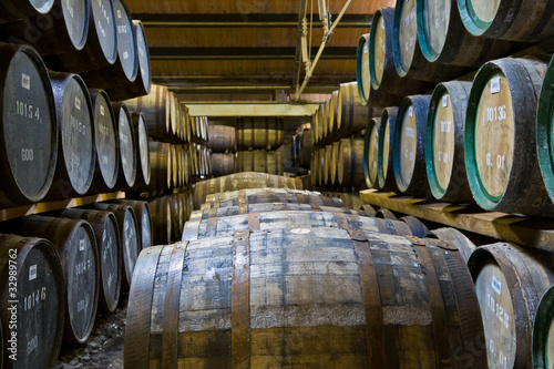 Papier peint Whisky barrels in a distillery