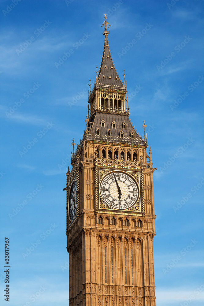 London. Big Ben clock tower.