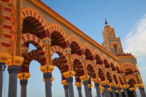 Iluminación de la portada de la feria de Córdoba