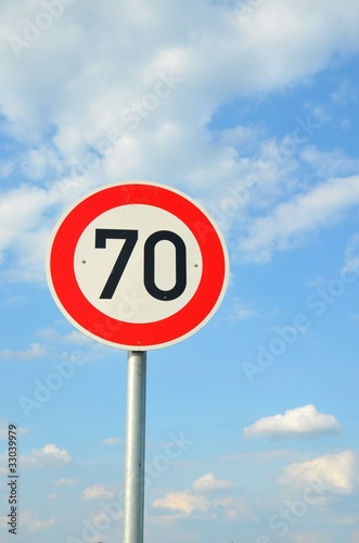 Höchstgeschwindigkeit "70"