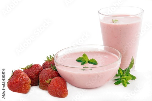 cocktail of strawberries,joghurt and mint