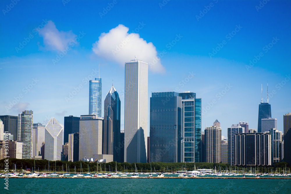 Fototapeta premium Downtown Chicago with Blue Sky