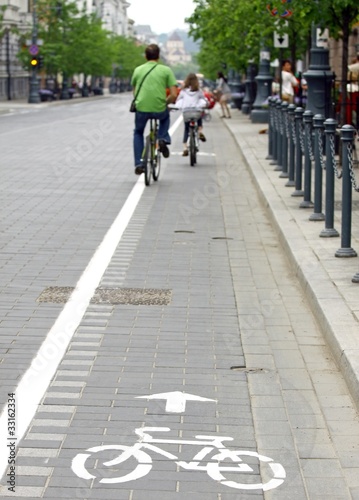 Cycling lane © BOOCYS
