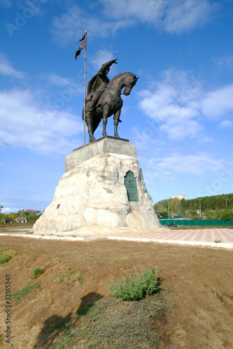 Statue of emir Ibrahim I Ben Muhammat, Russia