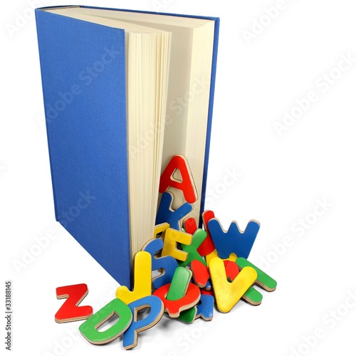 Bunte Buchstaben und Buch 2 photo