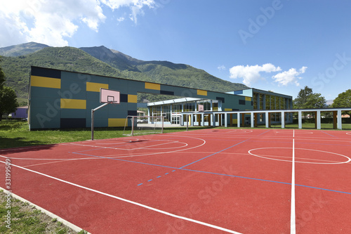 campo di basket della scuola di Camignolo, svizzera, ticino photo