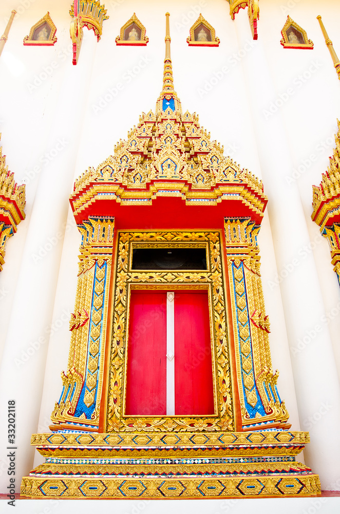 Obraz premium Thai style window at the temple