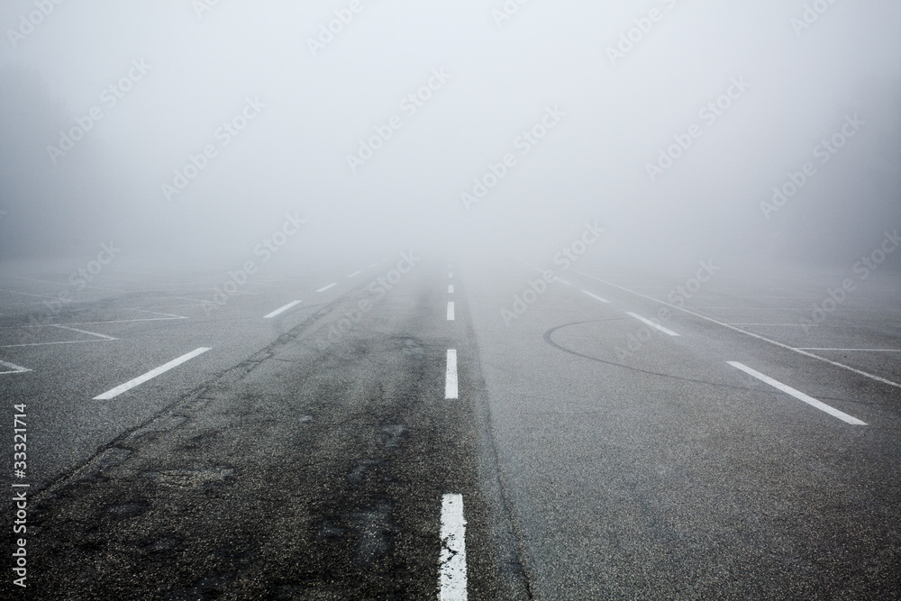 road in the fog - obrazy, fototapety, plakaty 