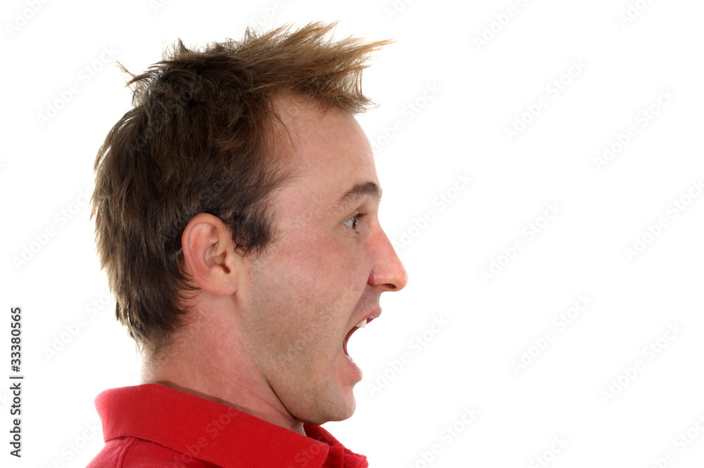 Fototapeta premium ein junger Mann schreit mit offenem Mund