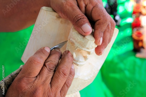 Jaguar mayan sculptor handcraft knife hands