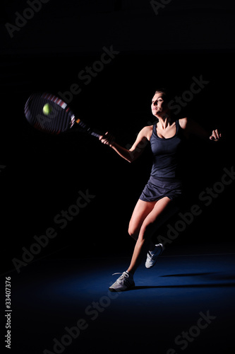 woman play tennis © Heorshe