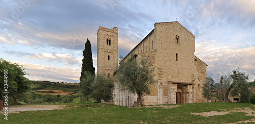 фотографія St. Antimo Abbey (Abbazia di Sant'Antimo)