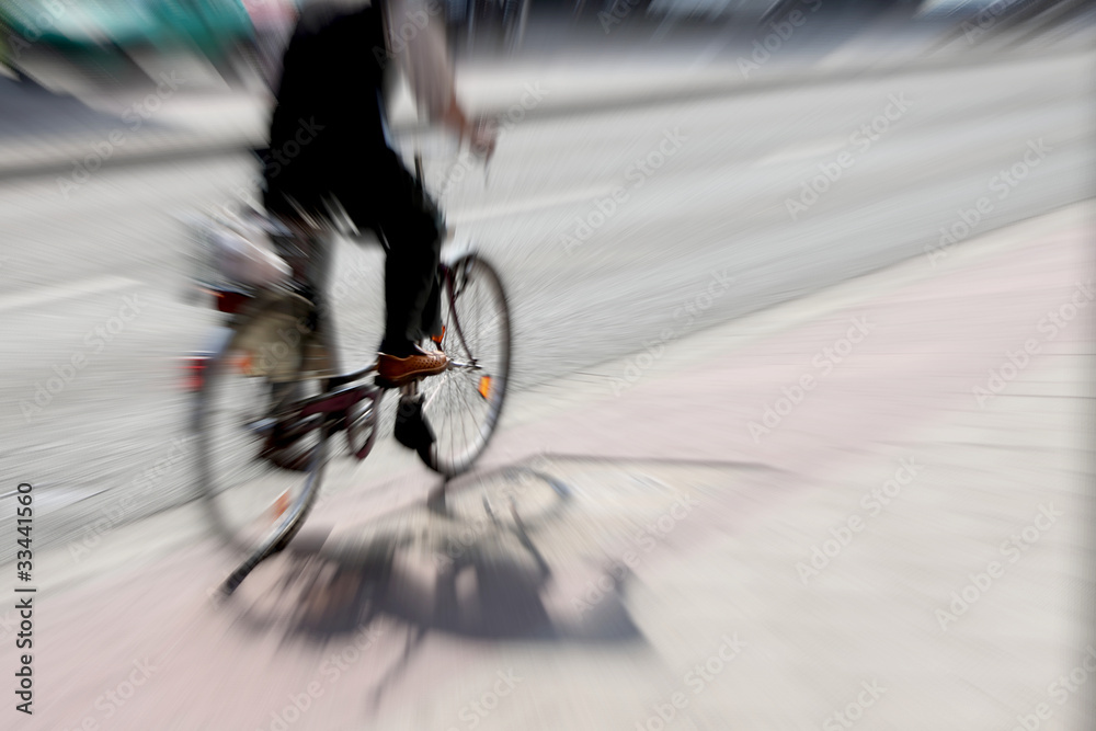 Naklejka premium Radfahrer in Eile