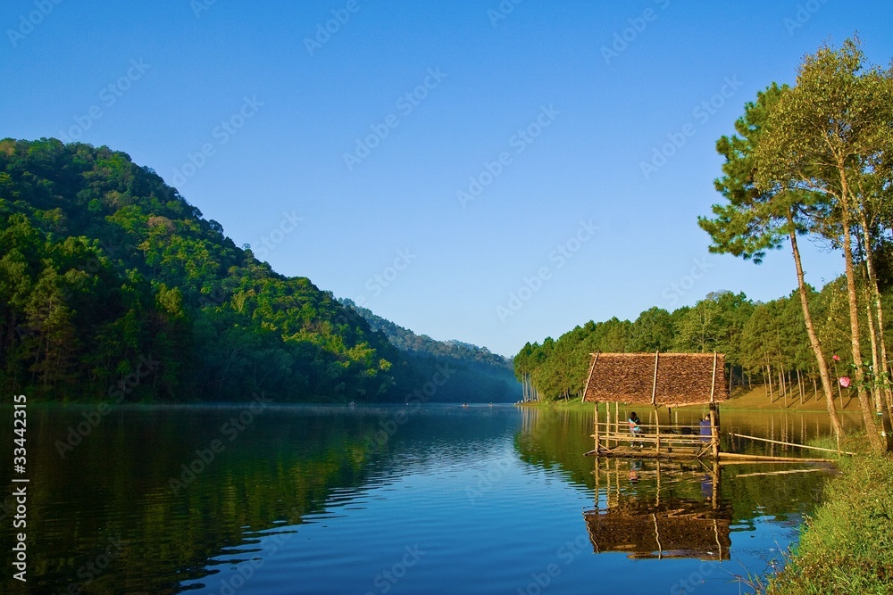 Obraz premium Perspective of a nature tourism Pang Ung. Mae Hong Son, Thailand