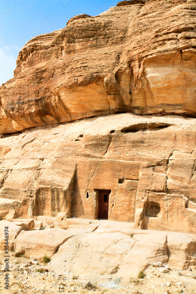 Entrance in small tombs in Petra