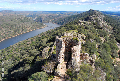 Castillo de Monfragüe photo