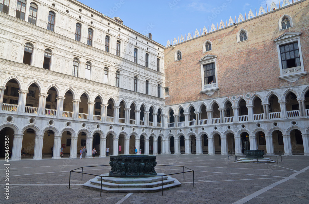 Venezia, cortile interno di Palazzo Ducale 2