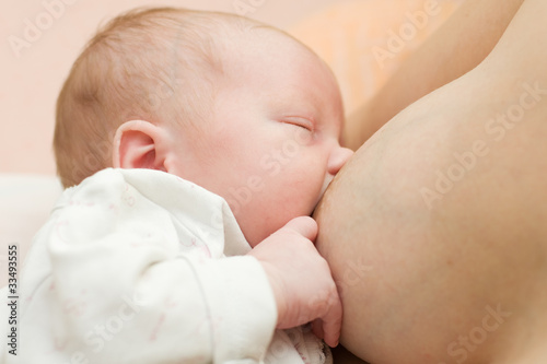 Кормление грудью