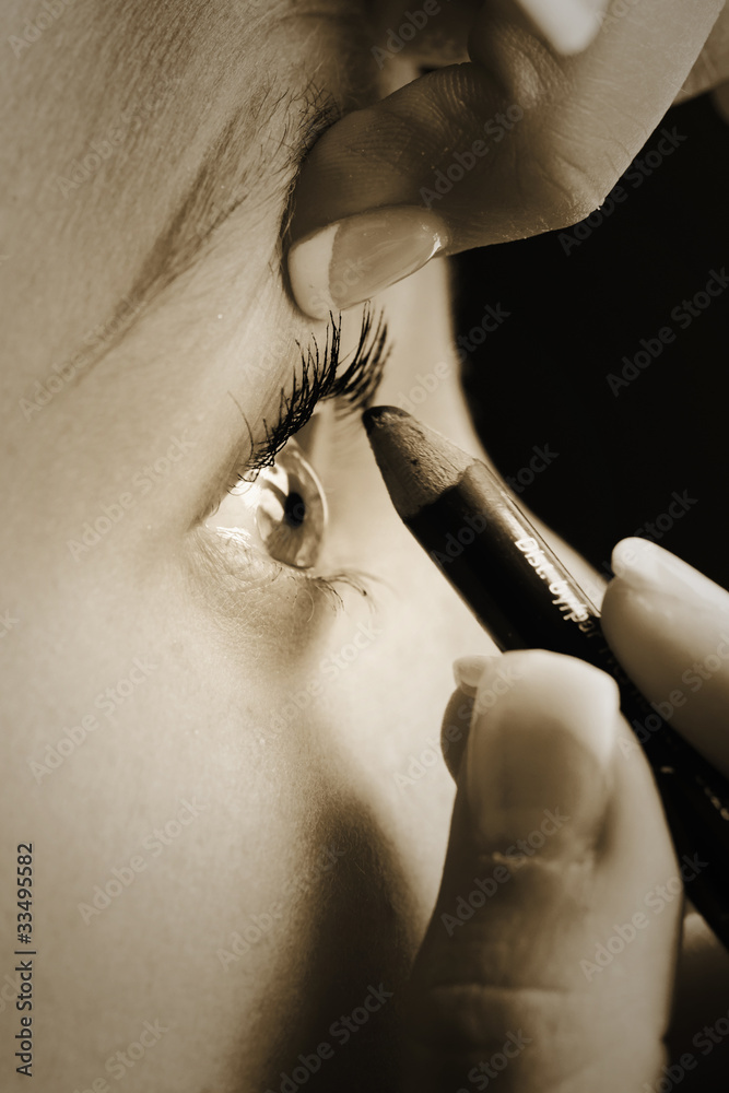 maquillage de l'oeil en noir et blanc Stock Photo | Adobe Stock