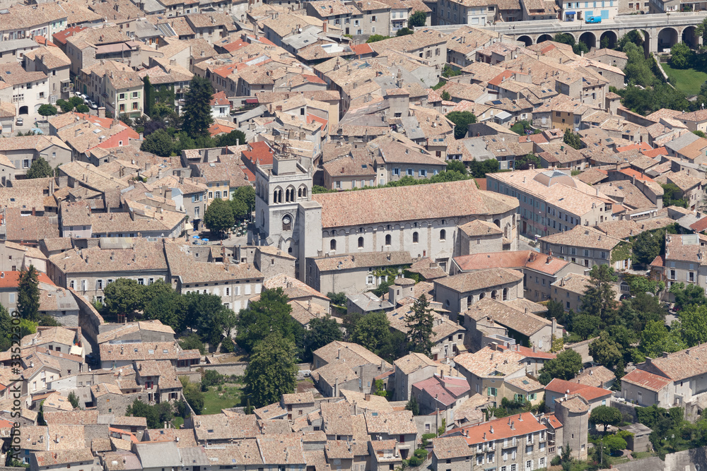 Вид на город Ди сверху. Франция.