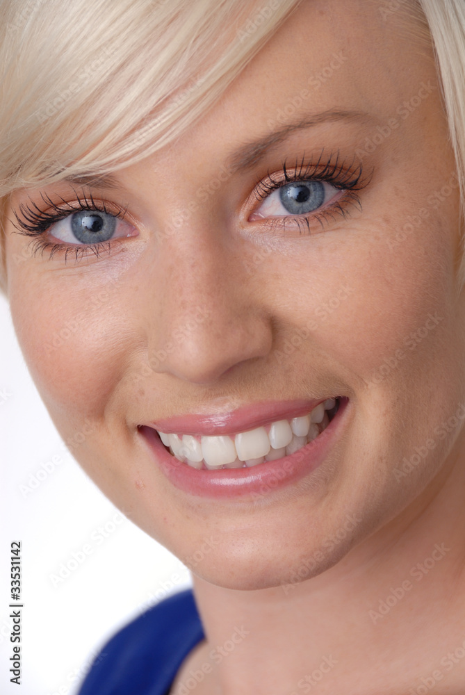 Junge Frau lacht Junge Frau lacht
