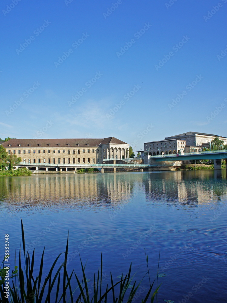 Mülheim a.d.Ruhr - links Wasserwerk - rechts Stadthalle