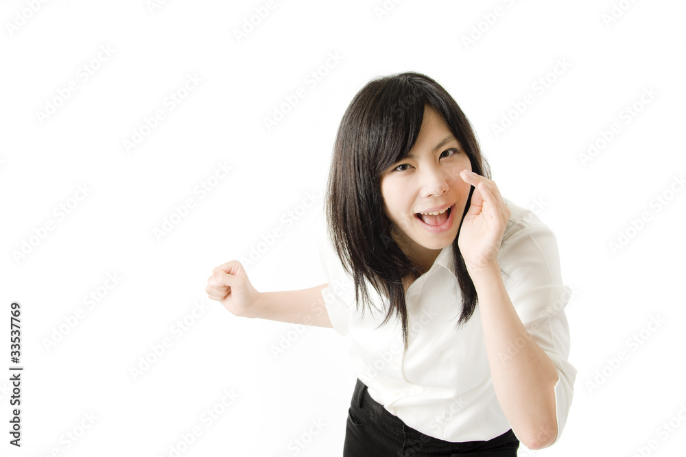 応援する女性社員