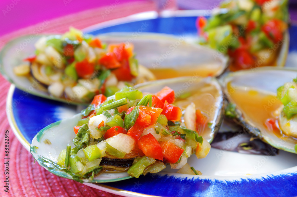 Mussels with vegetables