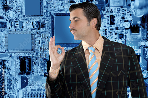 Foto geek salesperson man ok gesture electronics business