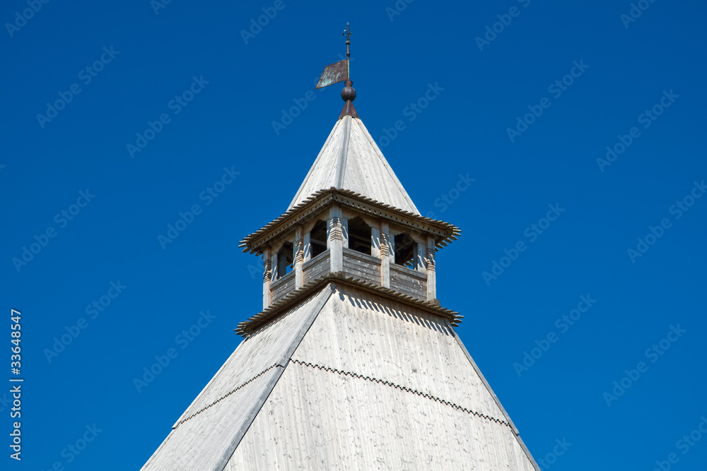 Деревянная крыша Спасской башни. Великий Новгород